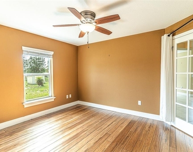 3715 Sebring Parkway - Photo Thumbnail 10