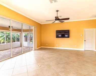 3715 Sebring Parkway - Photo Thumbnail 5