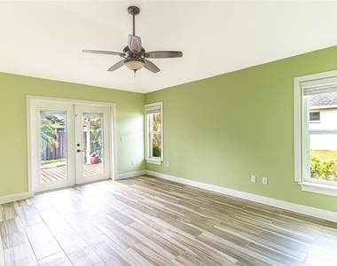 3715 Sebring Parkway - Photo Thumbnail 7