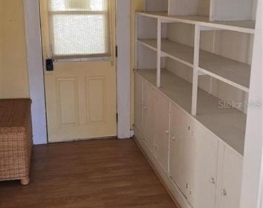 315 Virgina St - Photo Thumbnail 5