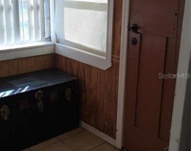 315 Virgina St - Photo Thumbnail 2