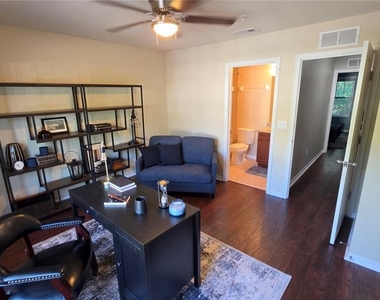 4639 Sw 48th Drive - Photo Thumbnail 16