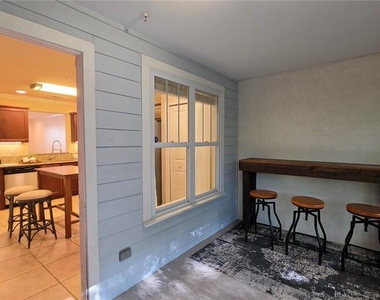4639 Sw 48th Drive - Photo Thumbnail 11