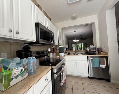 4445 Nw 49th Street - Photo Thumbnail 2