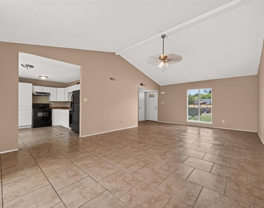 7410 La Granada Drive - Photo Thumbnail 11