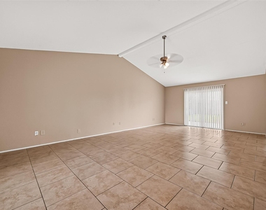 7410 La Granada Drive - Photo Thumbnail 8
