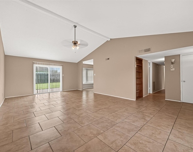 7410 La Granada Drive - Photo Thumbnail 9