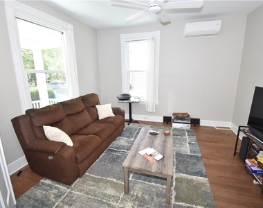 219 W Burke Street - Photo Thumbnail 1