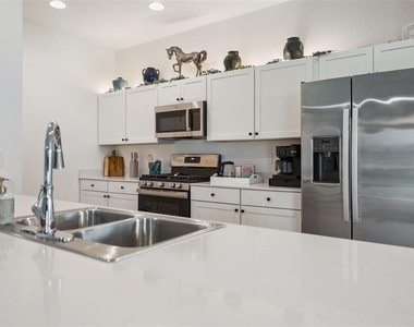 7608 Daniel Hearns Way - Photo Thumbnail 12