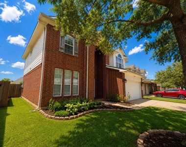 18639 Bristol Point Lane - Photo Thumbnail 35