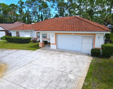 106 Point Of Woods Drive - Photo Thumbnail 2