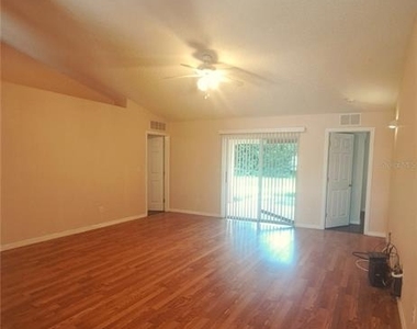 16 Lloshire Path - Photo Thumbnail 11