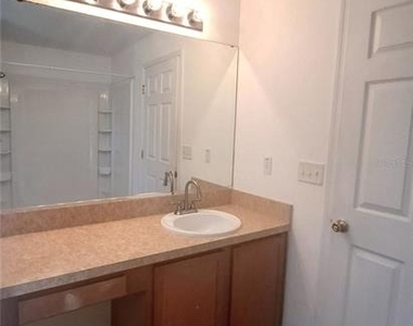 16 Lloshire Path - Photo Thumbnail 23
