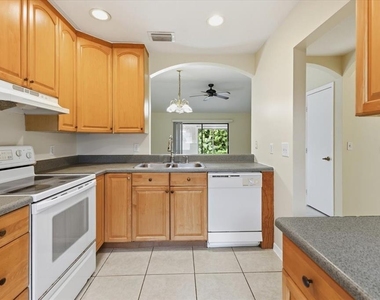 10507 Pendleton Avenue - Photo Thumbnail 7
