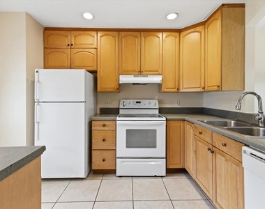 10507 Pendleton Avenue - Photo Thumbnail 6