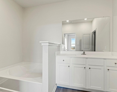 8819 New Jade Drive - Photo Thumbnail 10