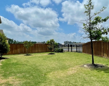 28162 Briarwood Pass - Photo Thumbnail 41