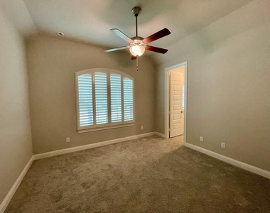 28162 Briarwood Pass - Photo Thumbnail 25