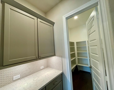 28162 Briarwood Pass - Photo Thumbnail 16