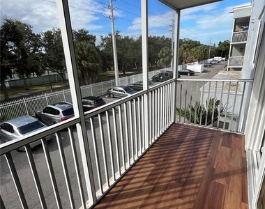 2700 Coconut Bay Lane - Photo Thumbnail 4