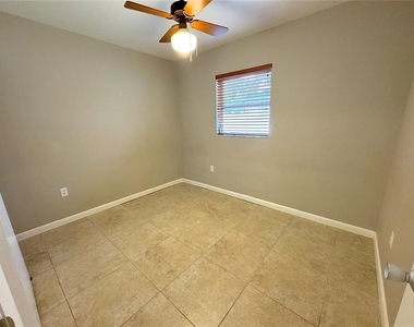 3883 Hawkeye Circle - Photo Thumbnail 15