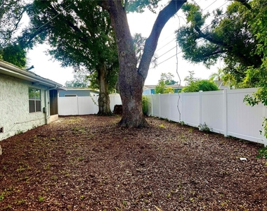 3883 Hawkeye Circle - Photo Thumbnail 23