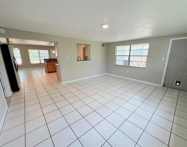 3883 Hawkeye Circle - Photo Thumbnail 8