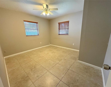 3883 Hawkeye Circle - Photo Thumbnail 12
