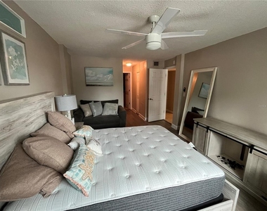 2700 Coconut Bay Ln Lane - Photo Thumbnail 10