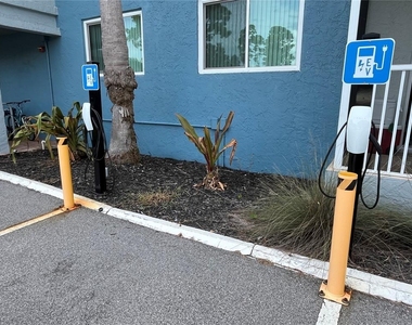 2700 Coconut Bay Ln Lane - Photo Thumbnail 24