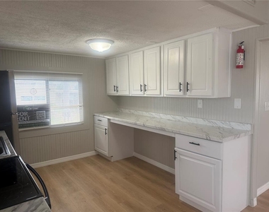 512 51st Avenue Drive W - Photo Thumbnail 15