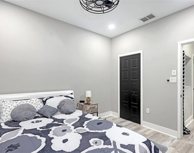 3827 Parkridge Circle - Photo Thumbnail 29