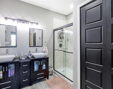 3827 Parkridge Circle - Photo Thumbnail 19