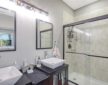 3827 Parkridge Circle - Photo Thumbnail 22