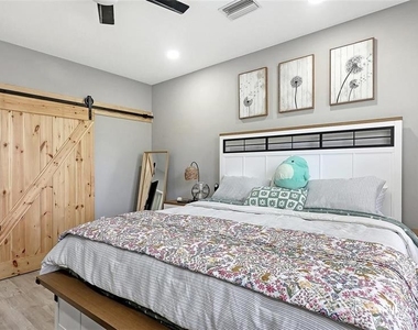 3827 Parkridge Circle - Photo Thumbnail 17