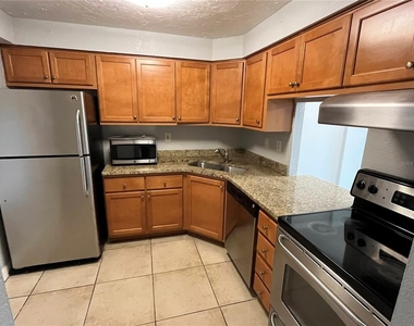 2610 Coconut Bay Ln Lane - Photo Thumbnail 2