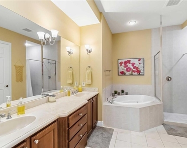 5246 Manorwood Drive - Photo Thumbnail 14