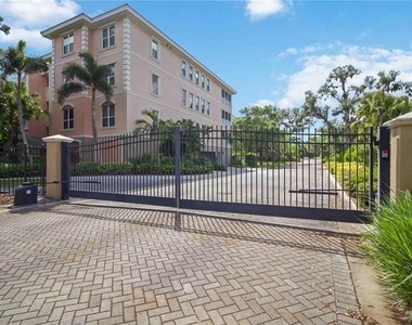 5246 Manorwood Drive - Photo Thumbnail 19