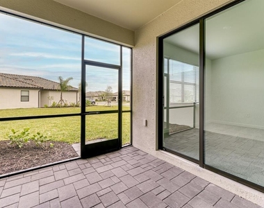 5343 White Sand Cove - Photo Thumbnail 14