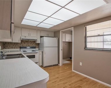 2415 Bayshore Gardens Parkway - Photo Thumbnail 3