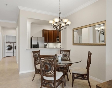 3582 Parkridge Circle - Photo Thumbnail 9