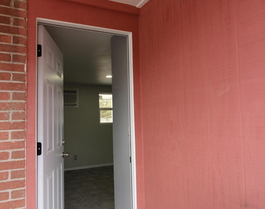614 Marr Street - Photo Thumbnail 6