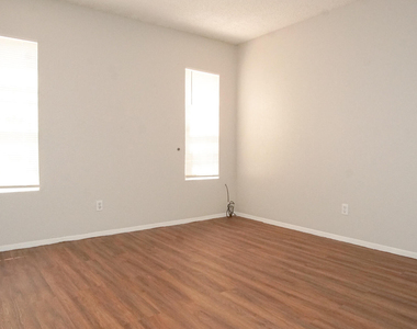 3121 Wayside Street - Photo Thumbnail 18
