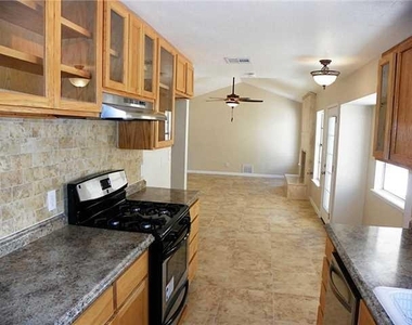 333 Lomont Drive - Photo Thumbnail 2