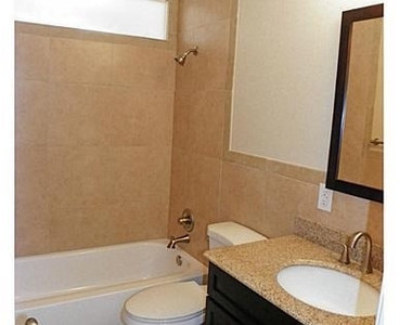 333 Lomont Drive - Photo Thumbnail 8