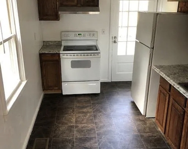 9 Hathaway Lane - Photo Thumbnail 8