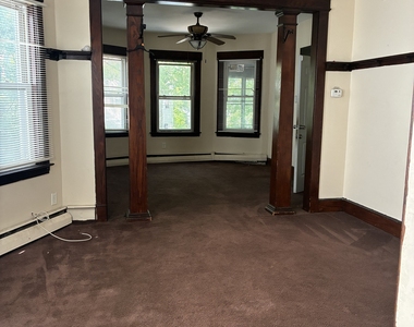 427-429 Shelton Avenue - Photo Thumbnail 2