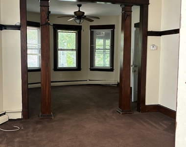 427-429 Shelton Avenue - Photo Thumbnail 6
