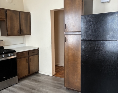 427-429 Shelton Avenue - Photo Thumbnail 10