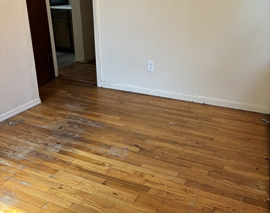 427-429 Shelton Avenue - Photo Thumbnail 12